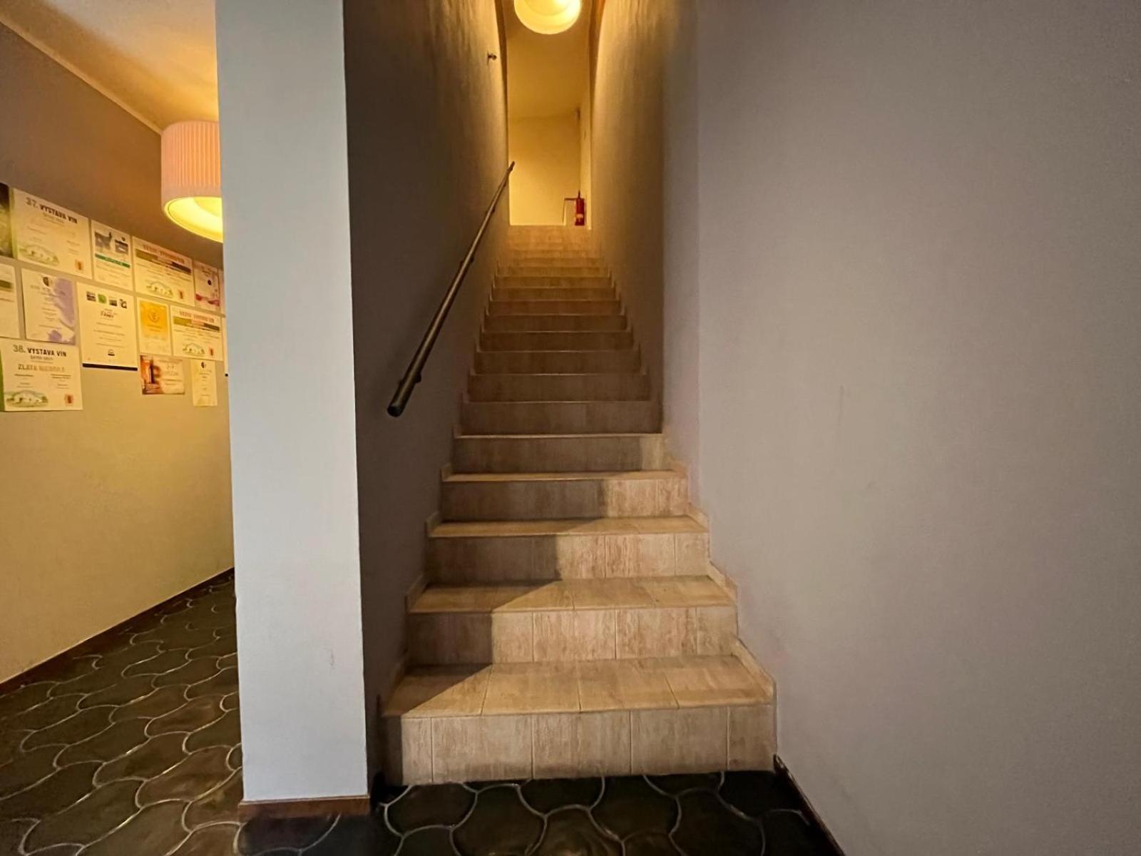 Nevinne Apartmany Kolín Exterior photo