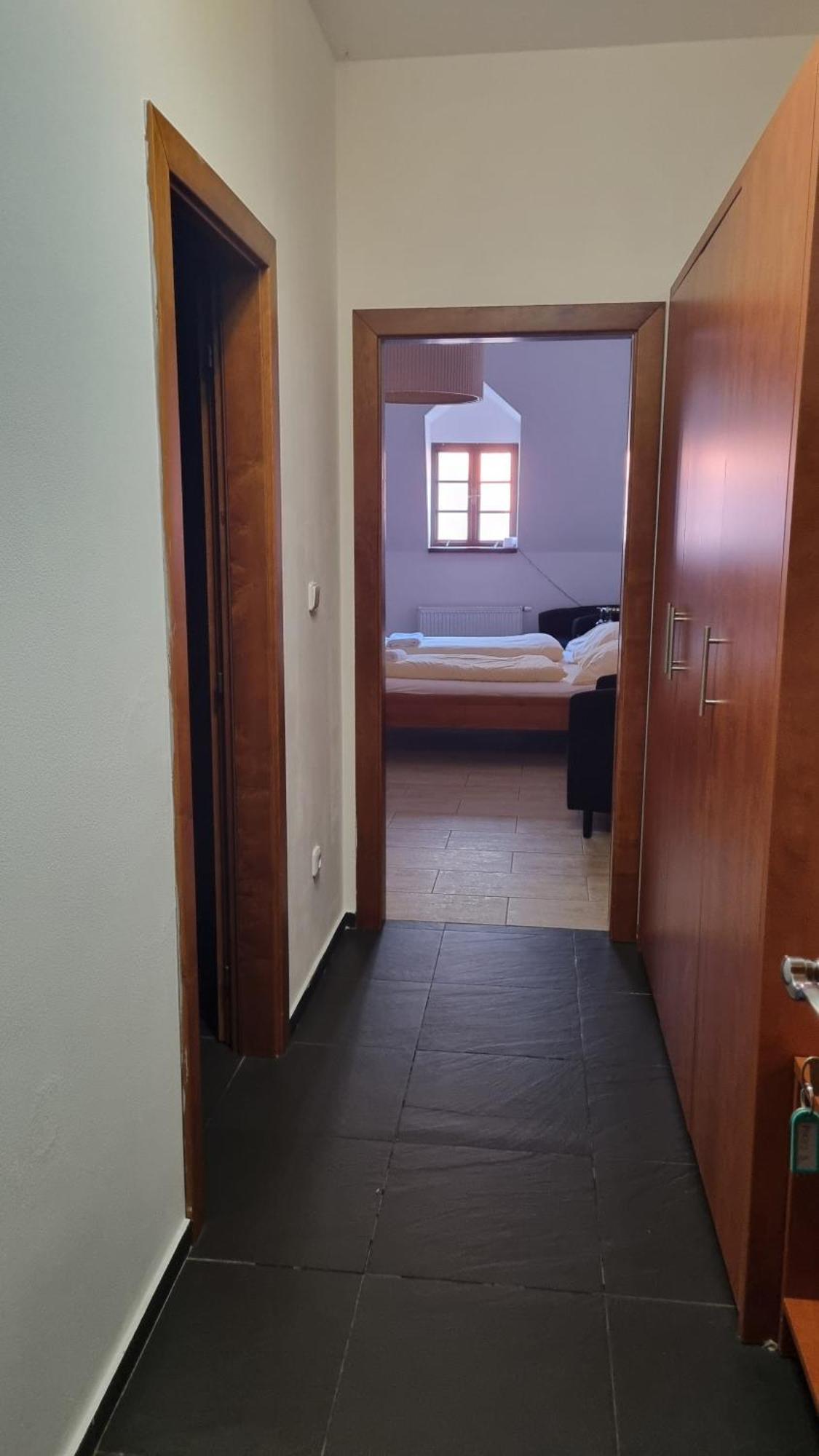 Nevinne Apartmany Kolín Exterior photo